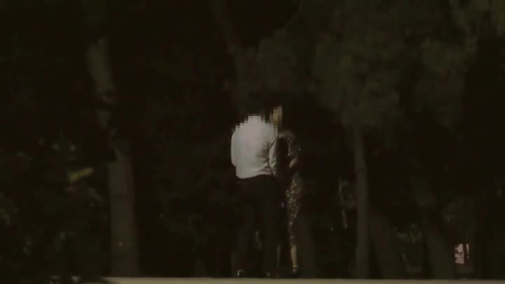 【终极男厕肉便器】公园户外露出勾引屌丝男求操 户外野战 高清720P版 【终极男厕肉便器】公园户外露出勾引屌丝男求操 户外野战 高清720P版